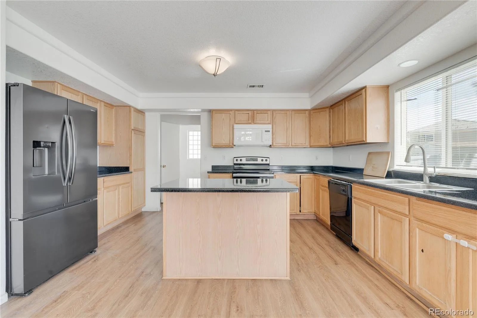 19656 E 50th Avenue Denver CO 80249 | MLS #REC8110185 10142026000444 1600 6