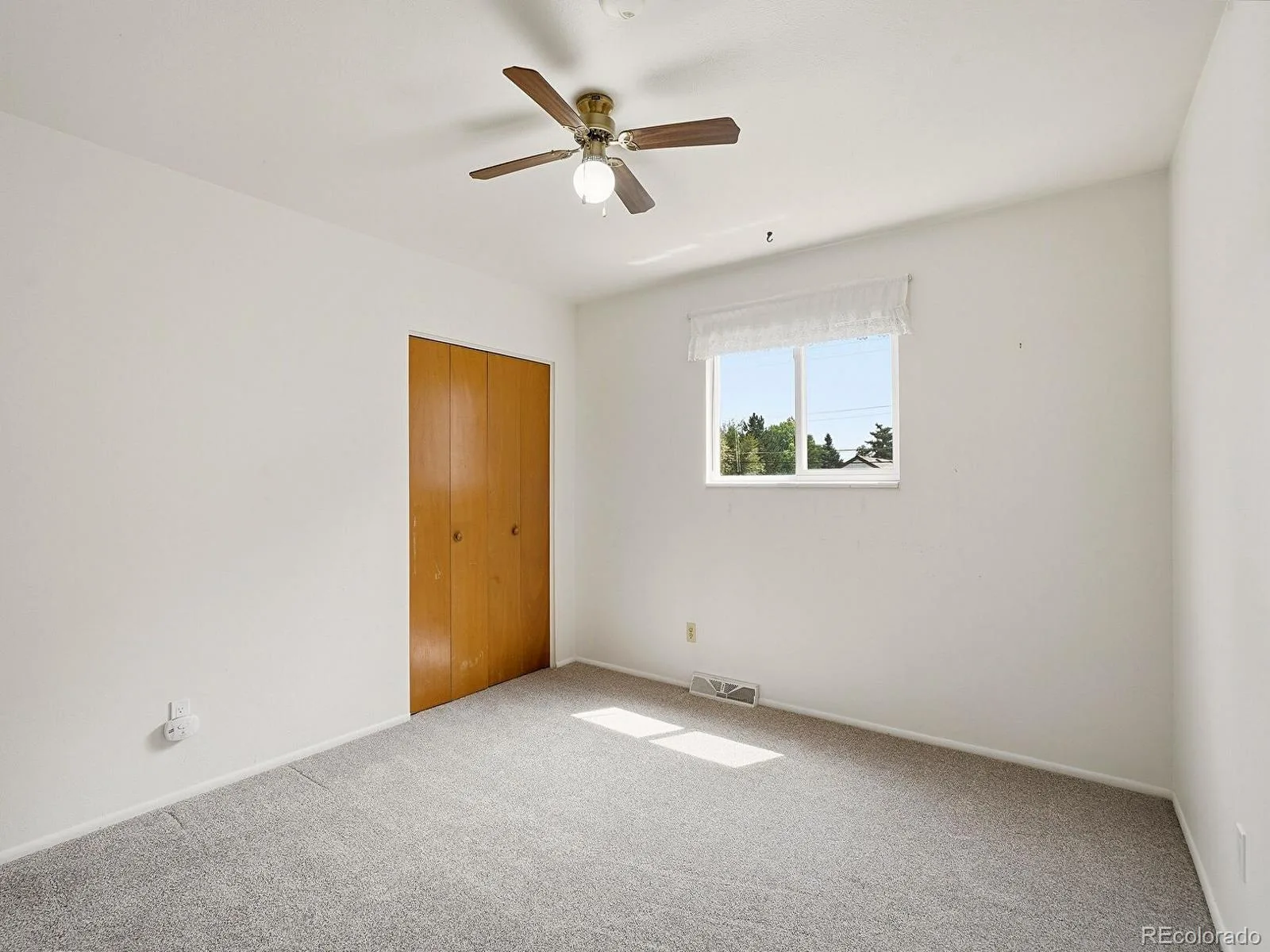 8120 Irving Street Westminster CO 80031 MLS #REC8111205 06252026224302 1600 21
