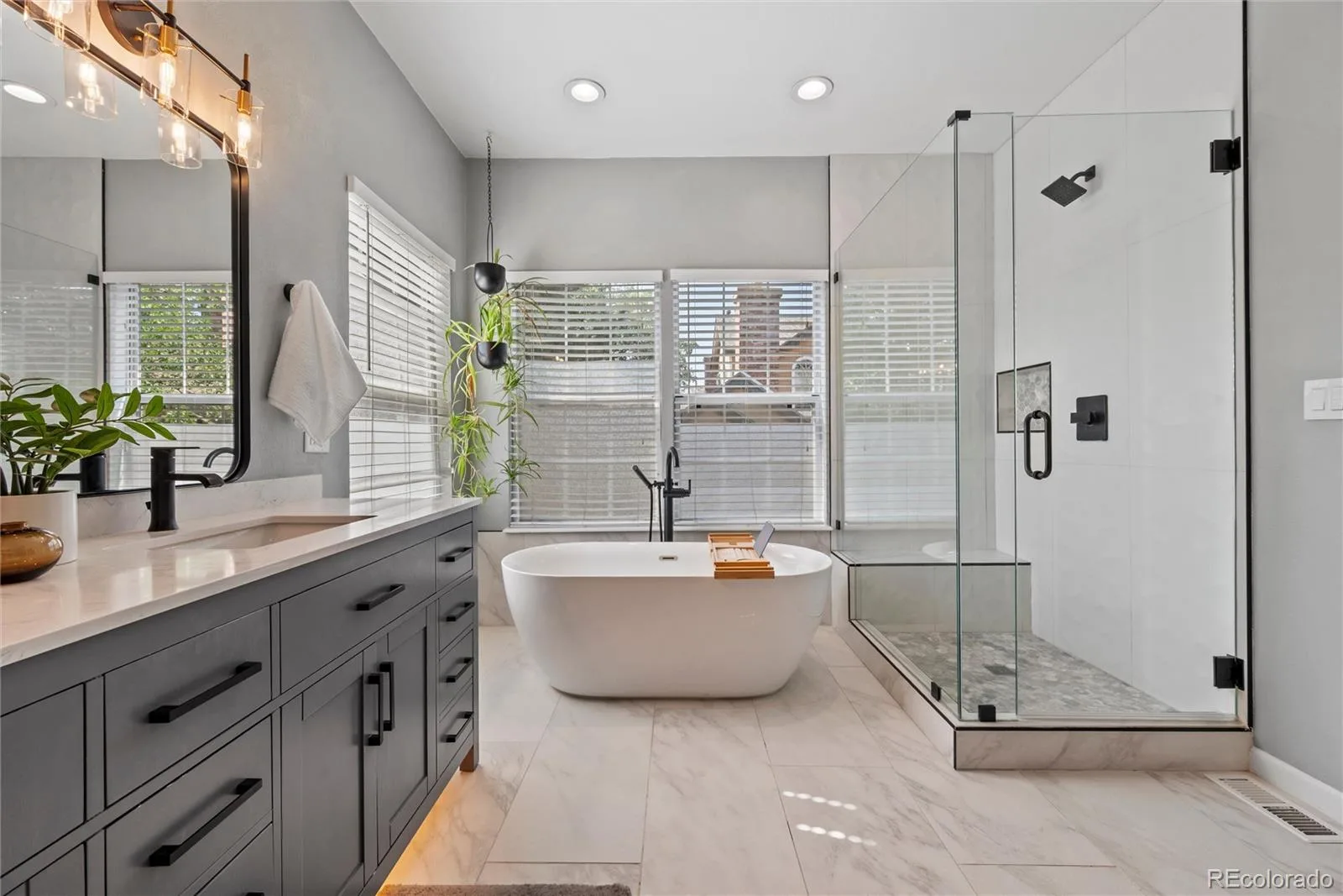 14192 E Chenango Place Aurora CO 80015 | MLS #REC8112966 08062026181932 1600 19