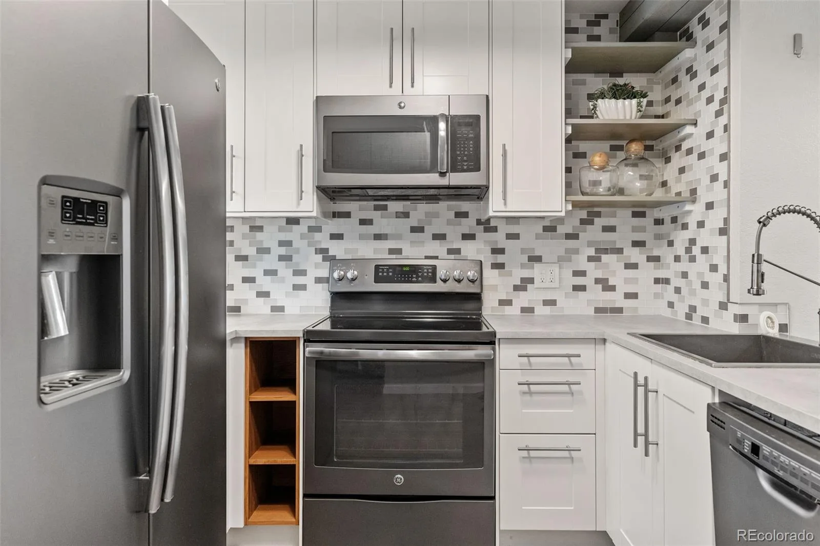 6712 S Independence Street Littleton CO 80128 | MLS #REC8113618 07222026232427 1600 10