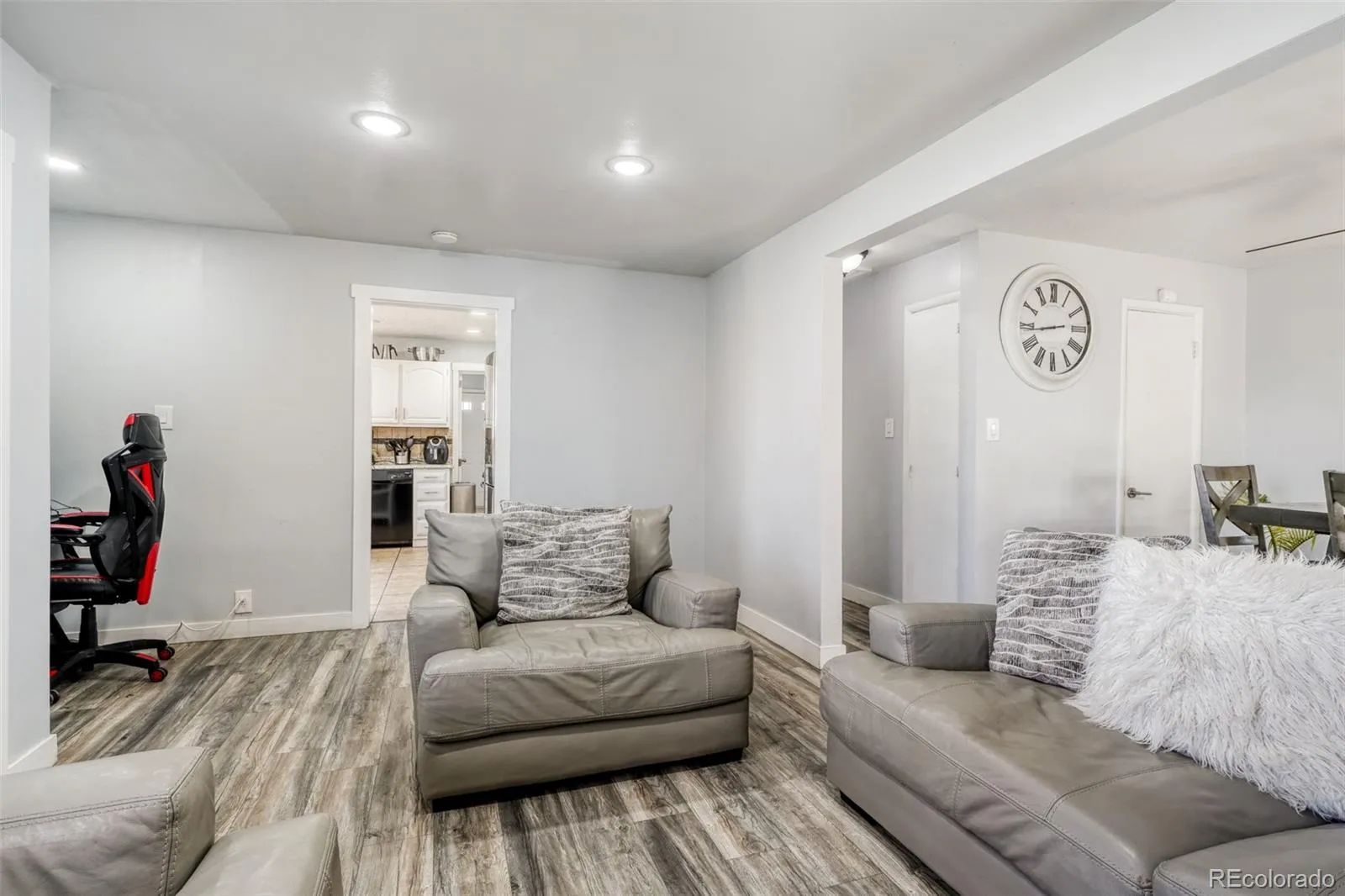 970 Nile Street Aurora CO 80010 MLS #REC8114661 04112026192136 1600 7