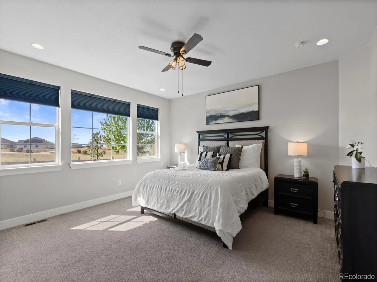7043 S Uriah Street Aurora CO 80016 MLS #REC8116872 05152026034532 1200 16