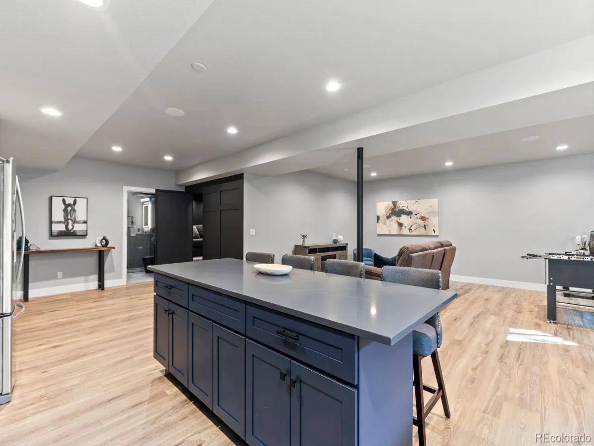 7043 S Uriah Street Aurora CO 80016 MLS #REC8116872 05152026034532 1200 23