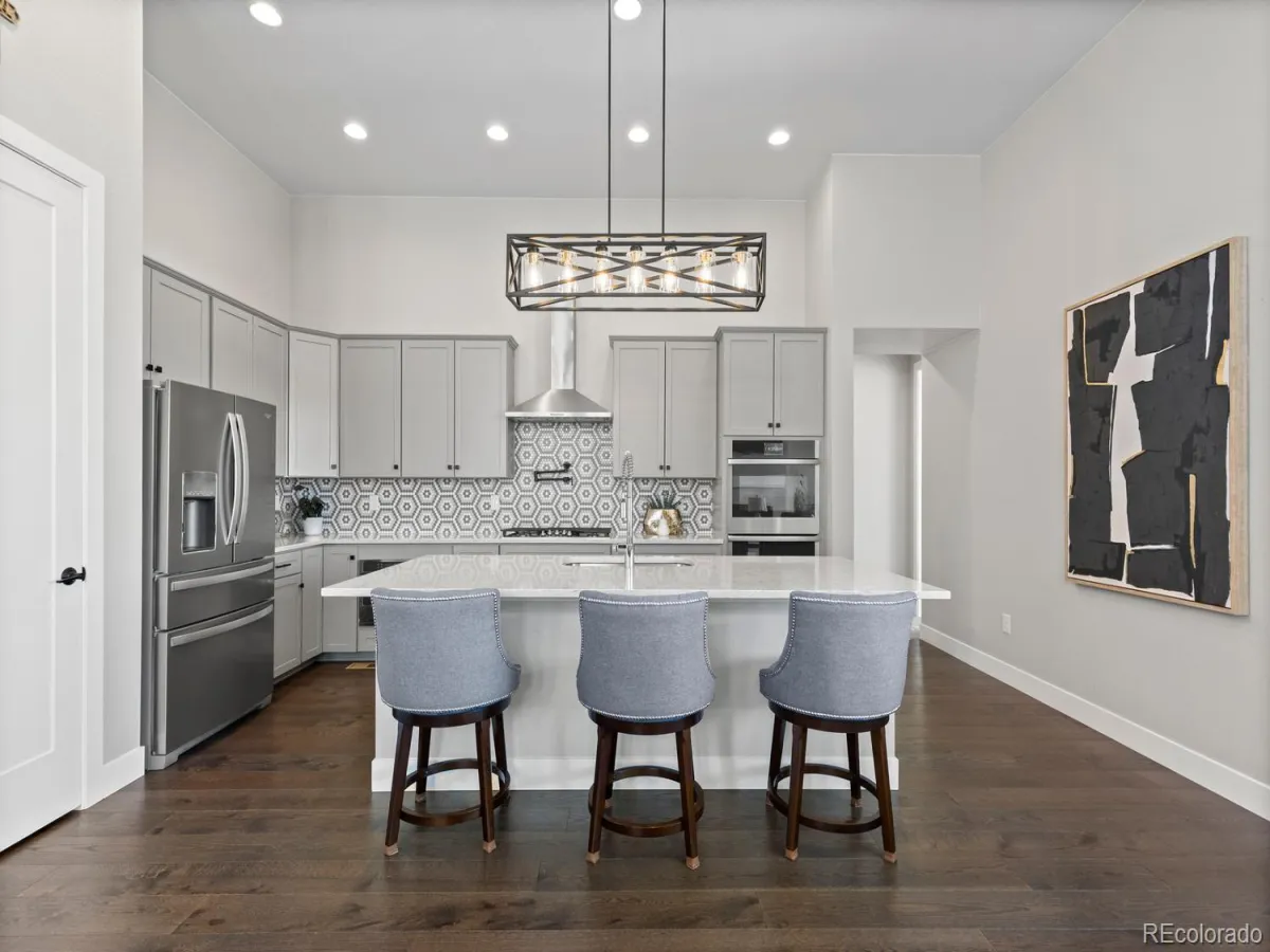 7043 S Uriah Street Aurora CO 80016 MLS #REC8116872 05152026034532 1200 9