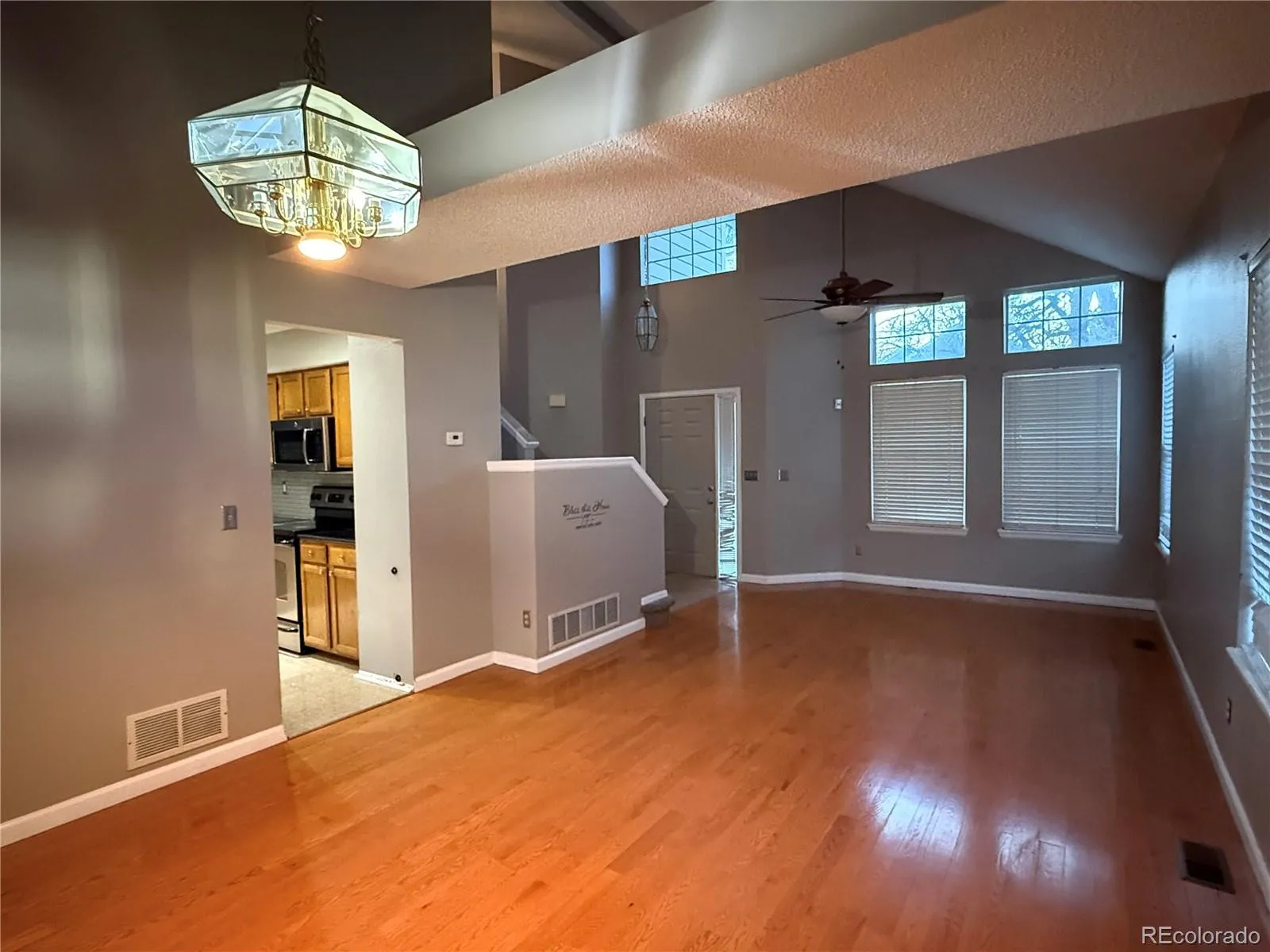 4856 S Argonne Street Aurora CO 80015 MLS #REC8118877 05182026192539 1600 3