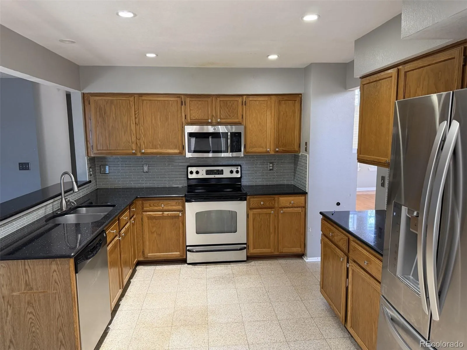 4856 S Argonne Street Aurora CO 80015 MLS #REC8118877 05182026192539 1600 7