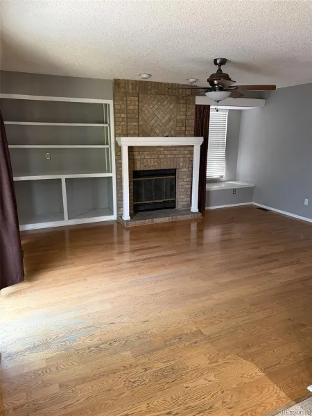 4856 S Argonne Street Aurora CO 80015 MLS #REC8118877 05182026192539 800 9
