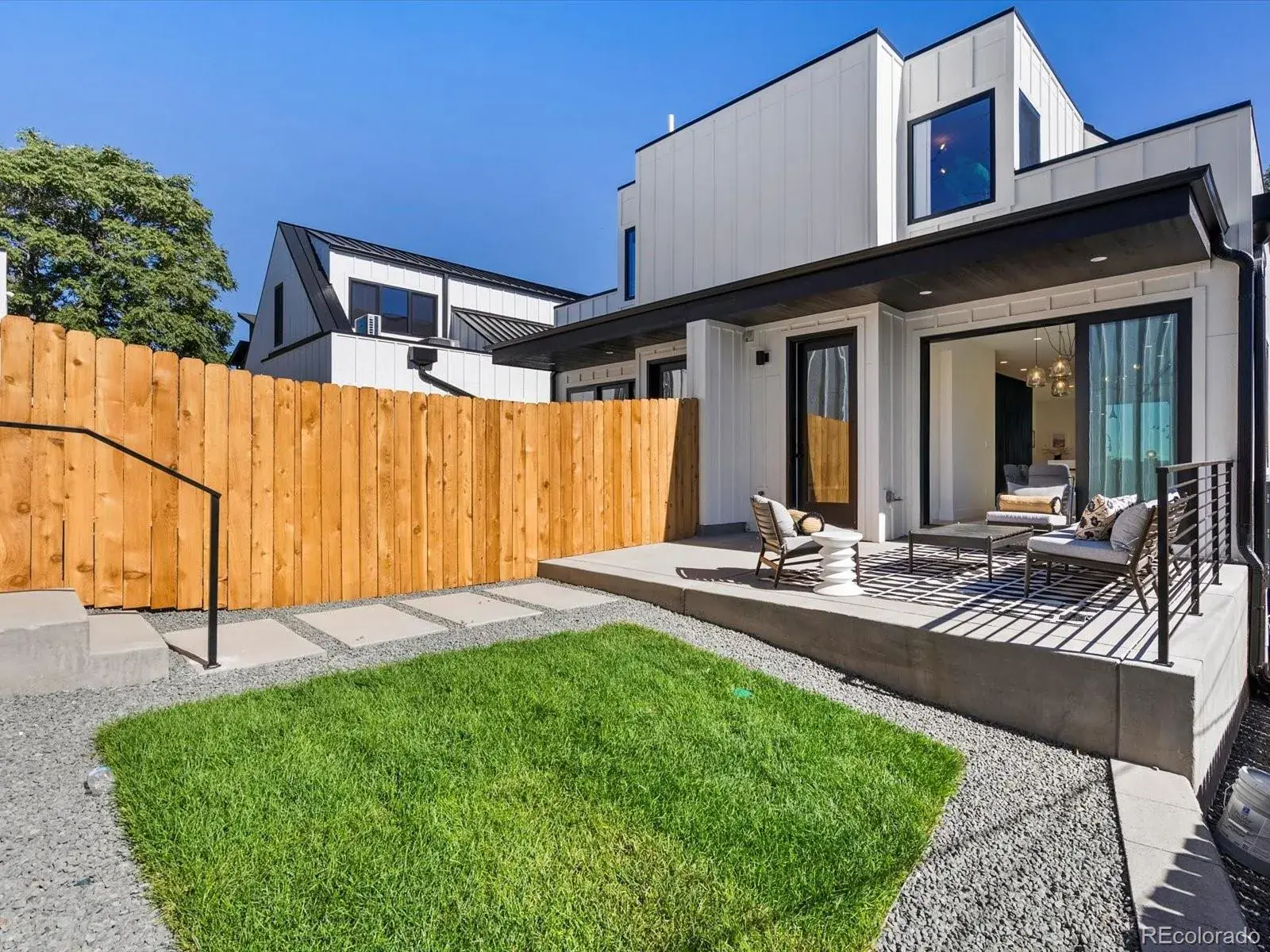 02092026221505 1600 33