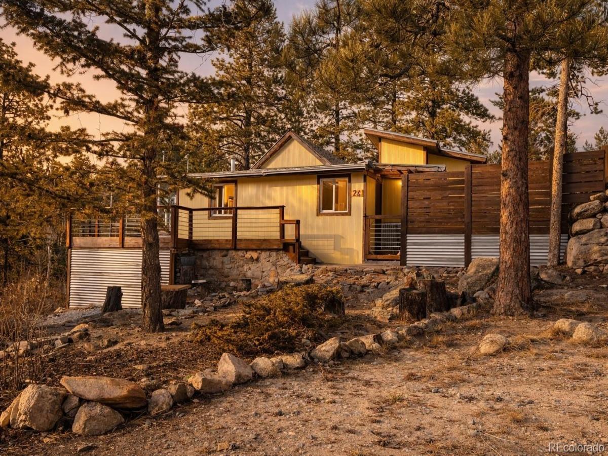 24 Signal Rock Road Golden CO 80403 | MLS #REC8120810 MLS #REC8120810 image #0