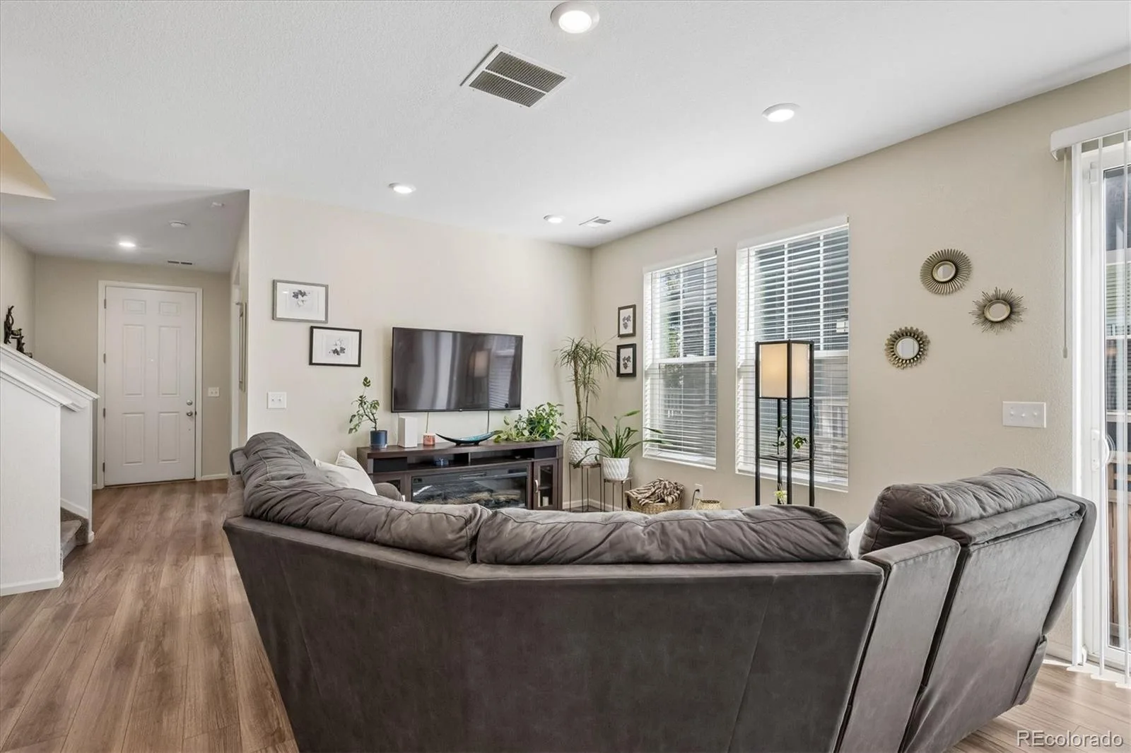 21352 E 60th Avenue Aurora CO 80019 | MLS #REC8123666 10142026184307 1600 13