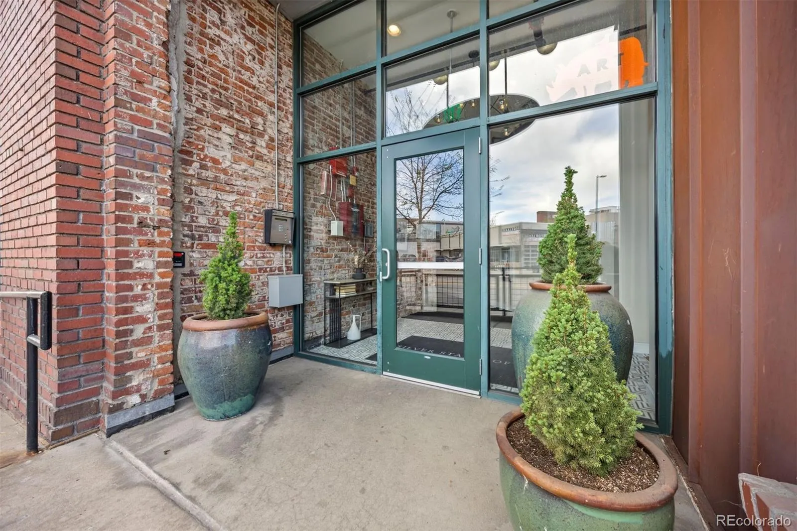 2441 N Broadway #202 Denver CO 80205 MLS #REC8124100 05232026095947 1600 16