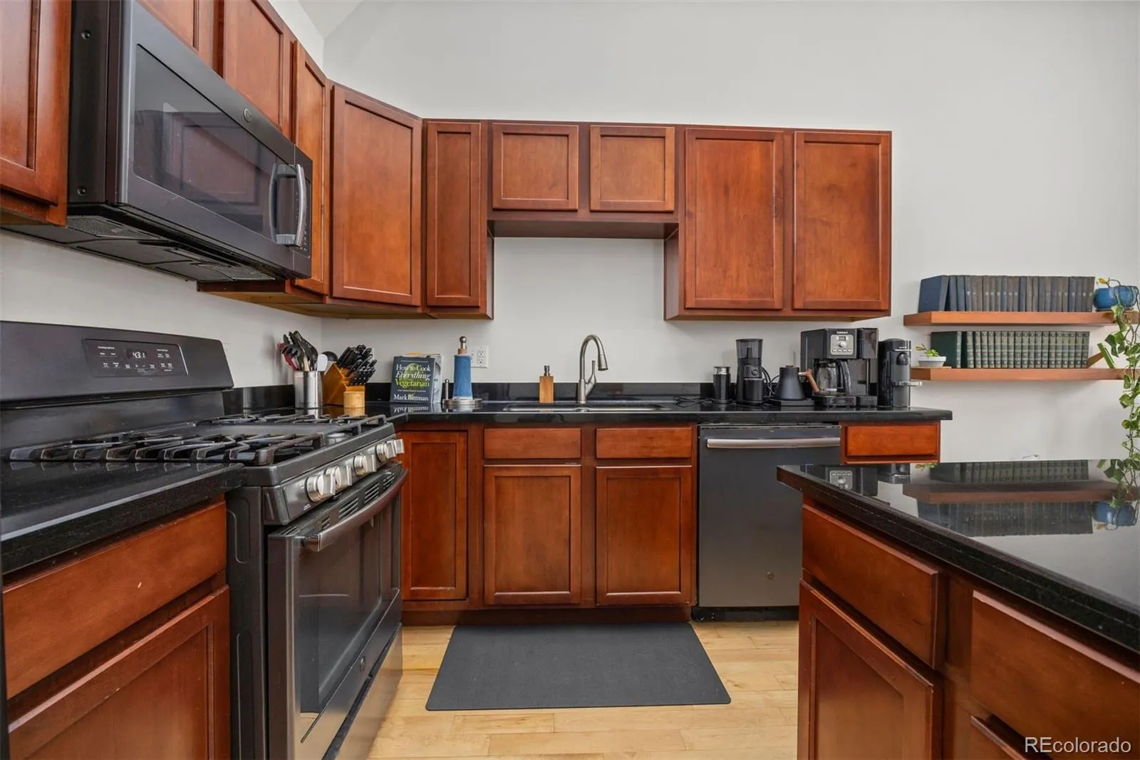 2441 N Broadway #202 Denver CO 80205 MLS #REC8124100 05232026095947 1600 6