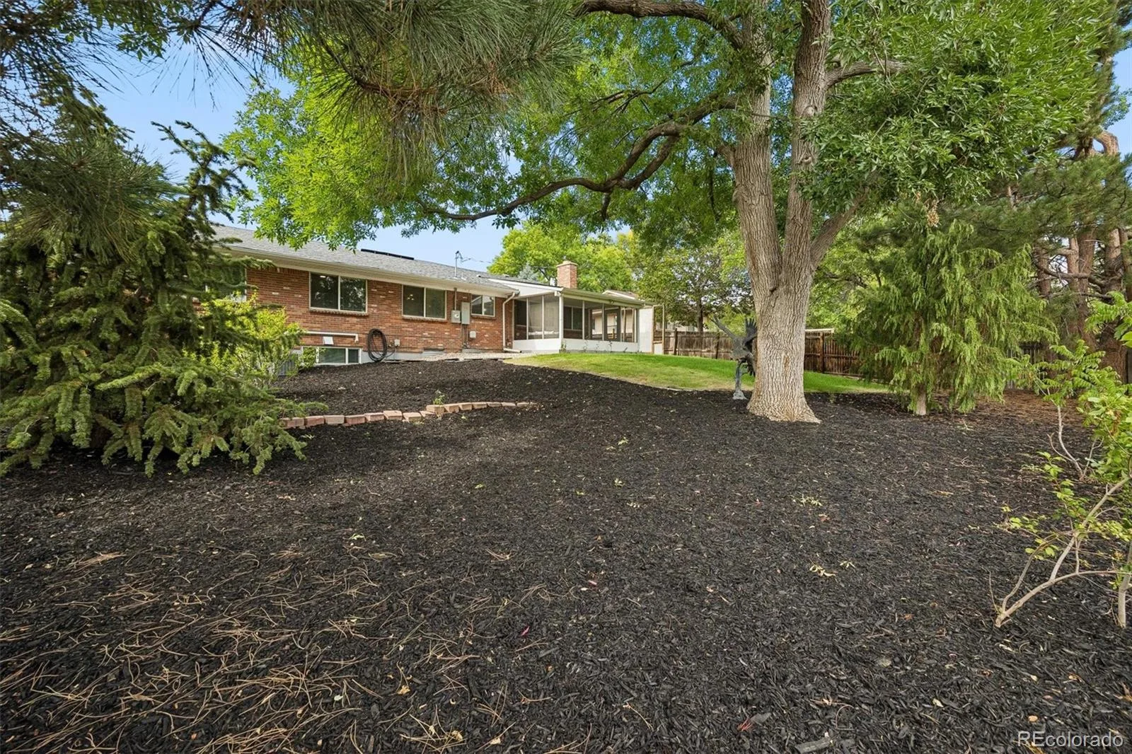 1844 S Wright Street Lakewood CO 80228 | MLS #REC8126454 10092026230053 1600 19