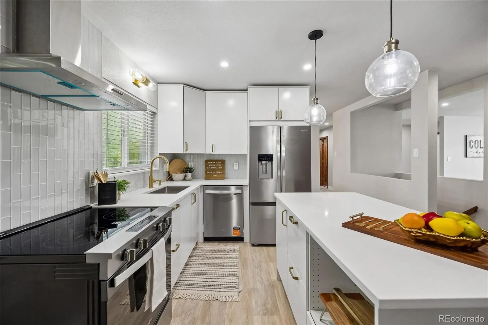 1844 S Wright Street Lakewood CO 80228 | MLS #REC8126454 10092026230053 1600 3
