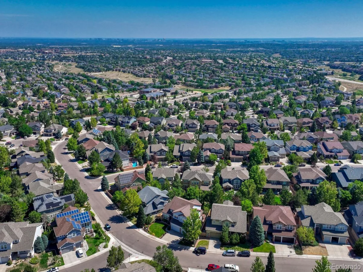 10744 Addison Court Littleton CO 80126 | MLS #REC8127566 08132026181758 1200 47