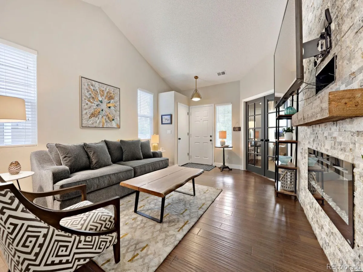 6827 W Rockland Place Littleton CO 80128 | MLS #REC8129740 08212026225907 1200 1