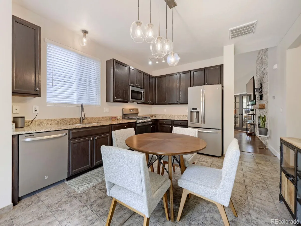 6827 W Rockland Place Littleton CO 80128 | MLS #REC8129740 08212026225907 1200 3