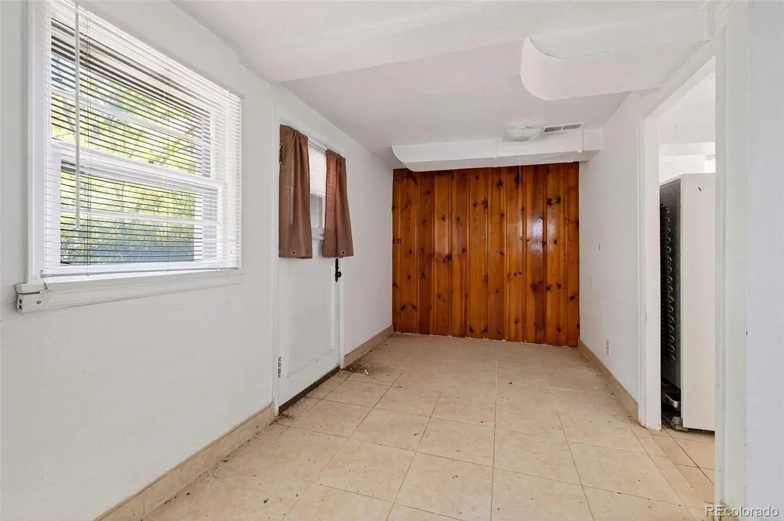 10212025152541 1600 17