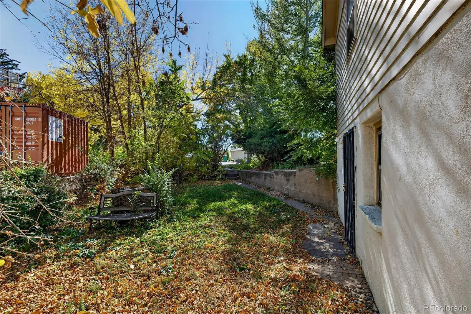 10212025152541 1600 23