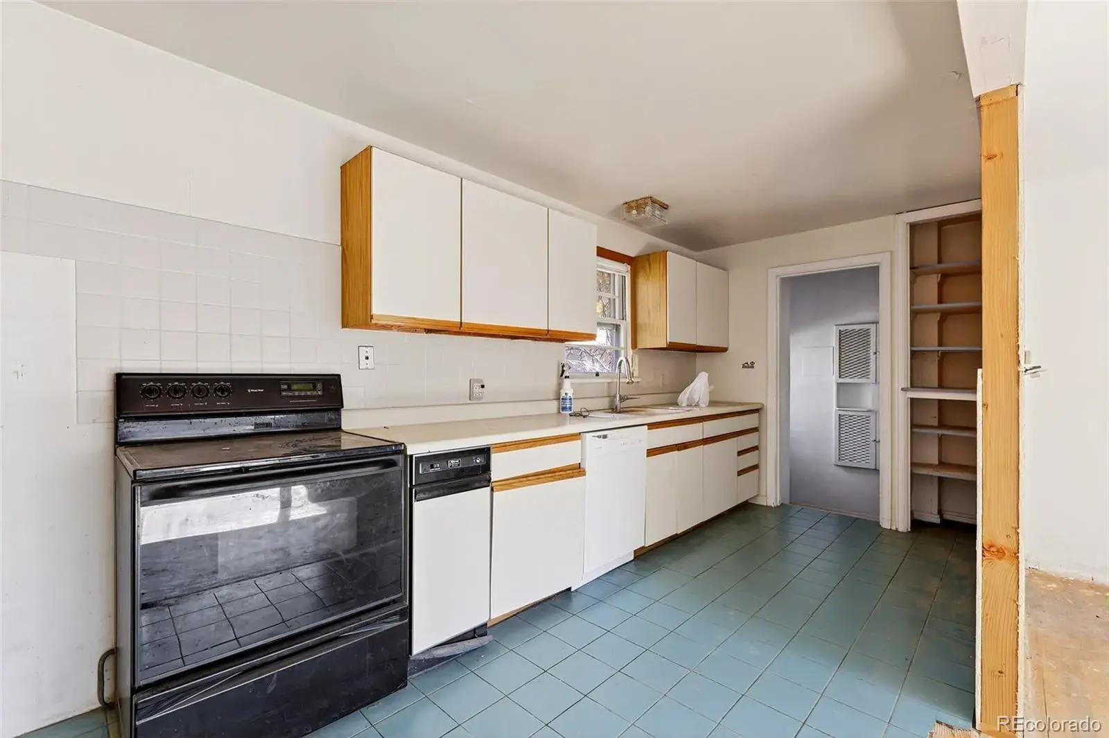 10212025152541 1600 4