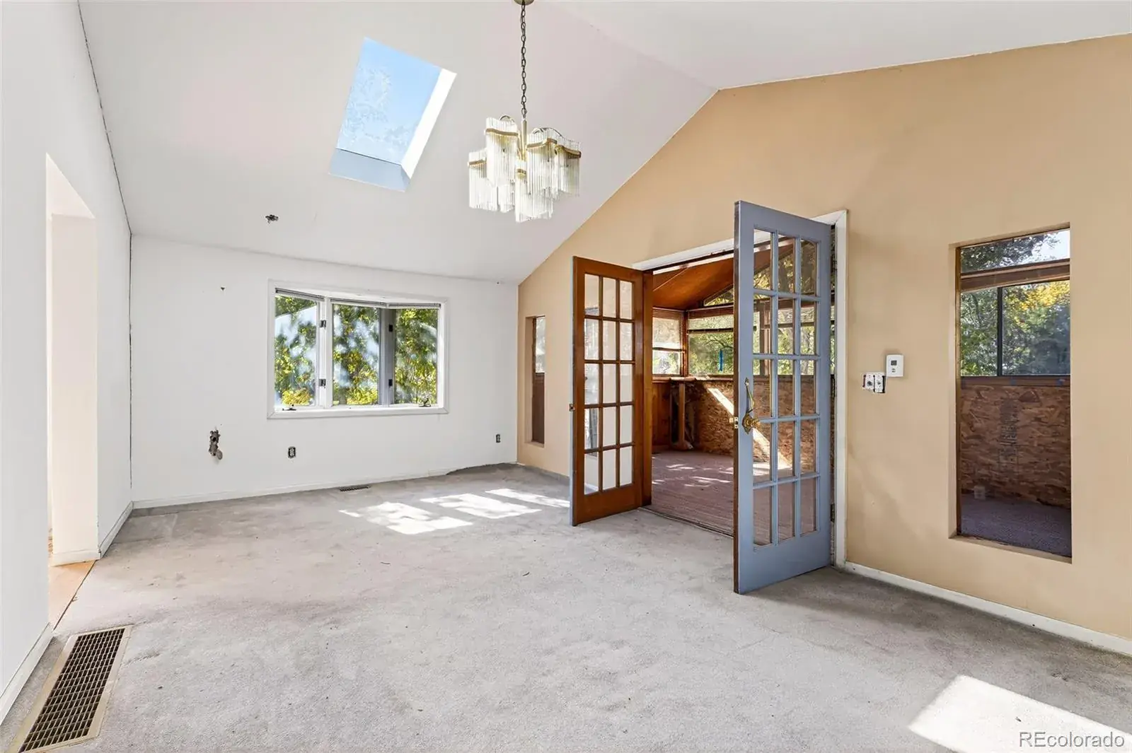 10212025152541 1600 6