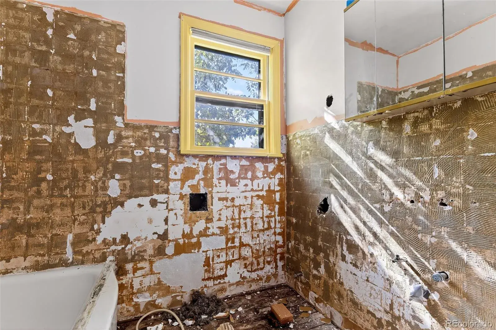 10212025152541 1600 9