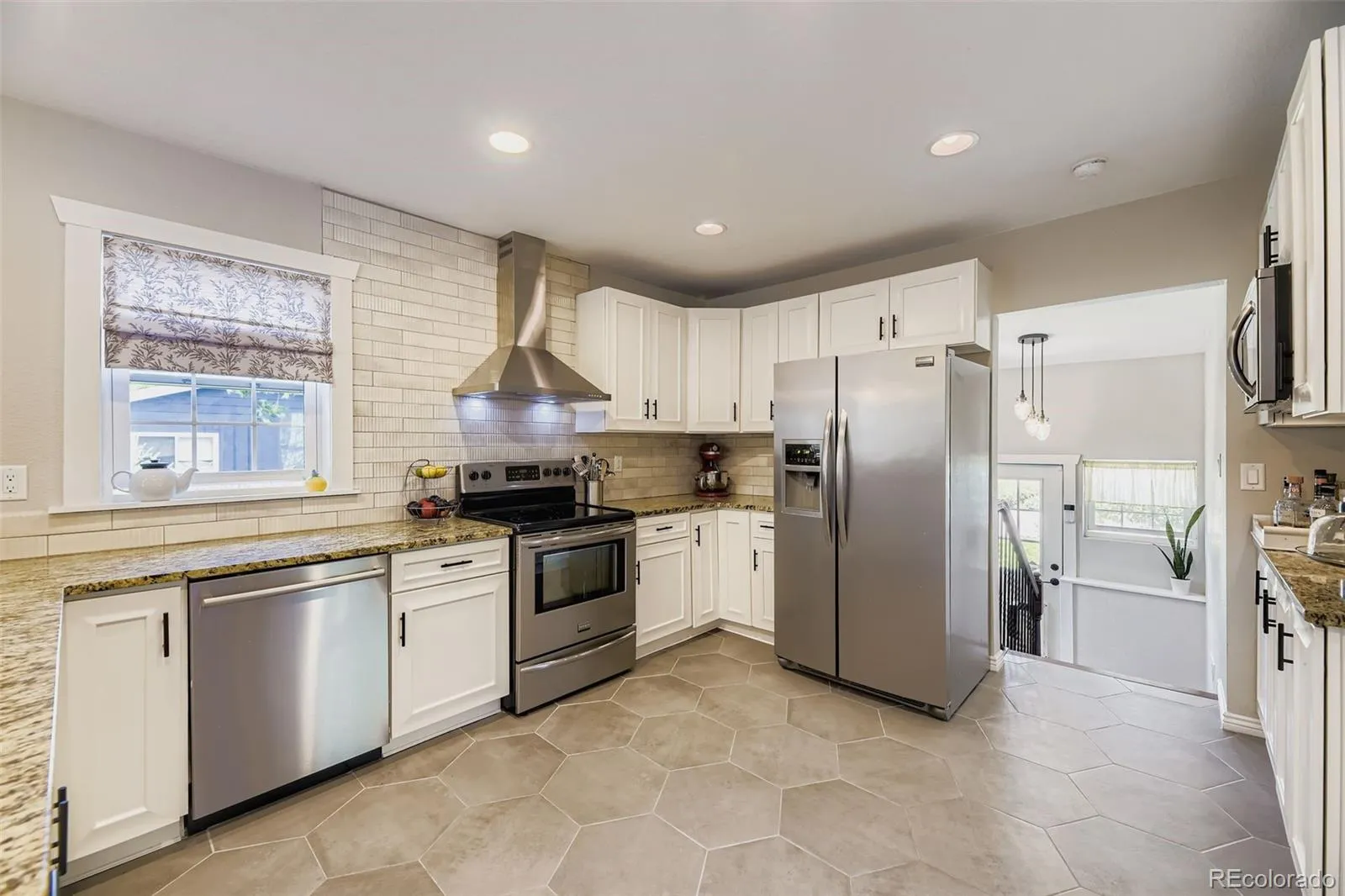 801 S Krameria Street Denver CO 80224 MLS #REC8133121 05212026054602 1600 11