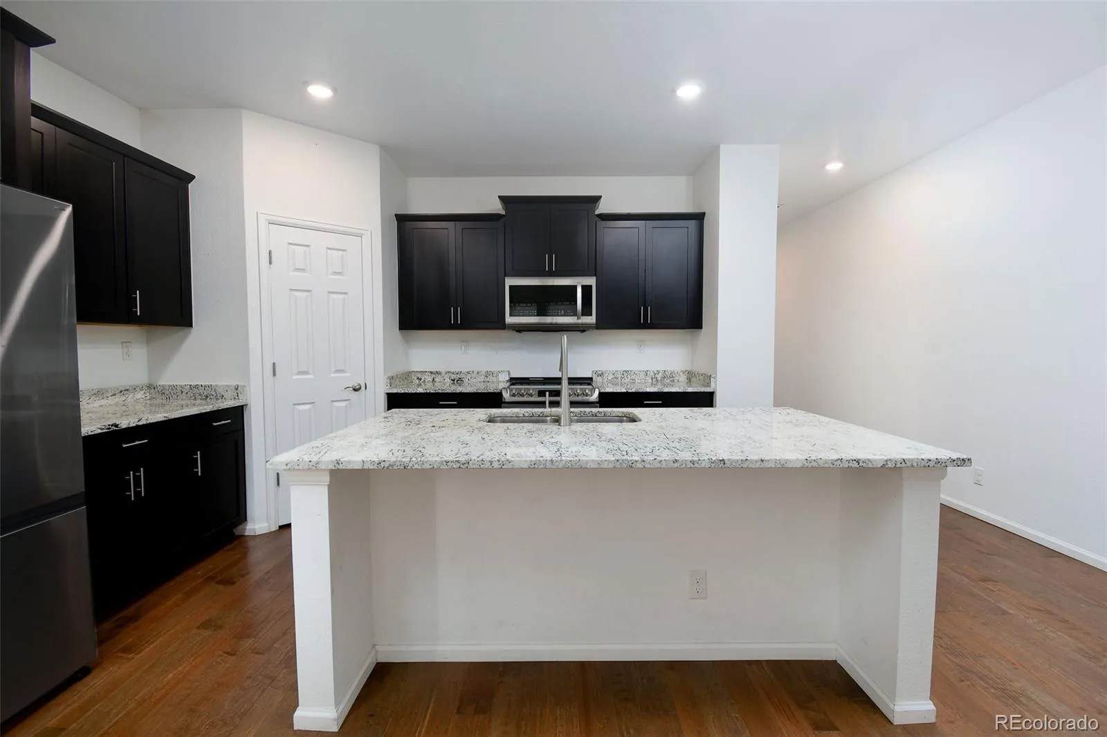 462 S Norfolk Court Aurora CO 80017 | MLS #REC8133568 10022026143601 1600 11