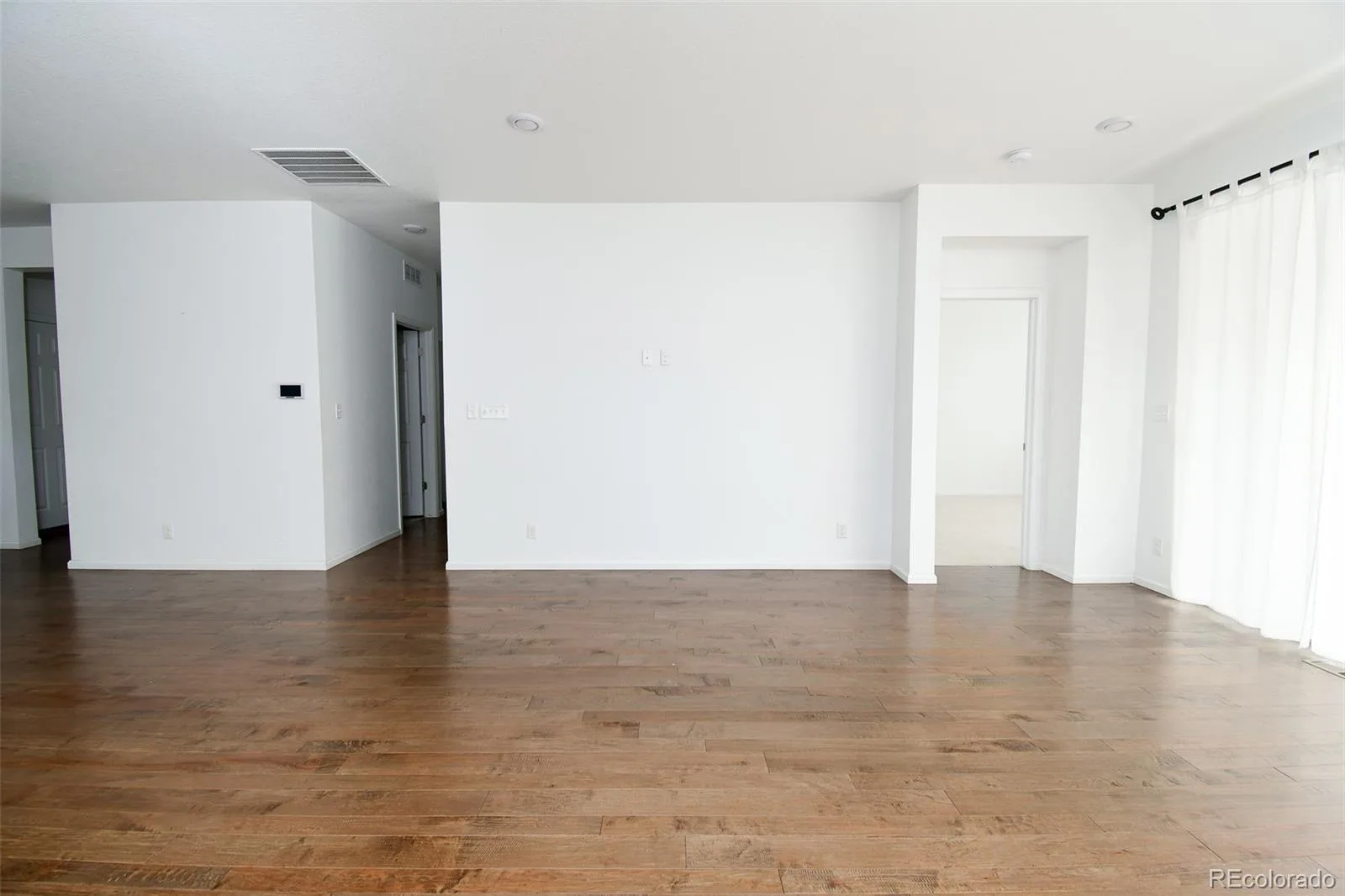 462 S Norfolk Court Aurora CO 80017 | MLS #REC8133568 10022026143601 1600 4