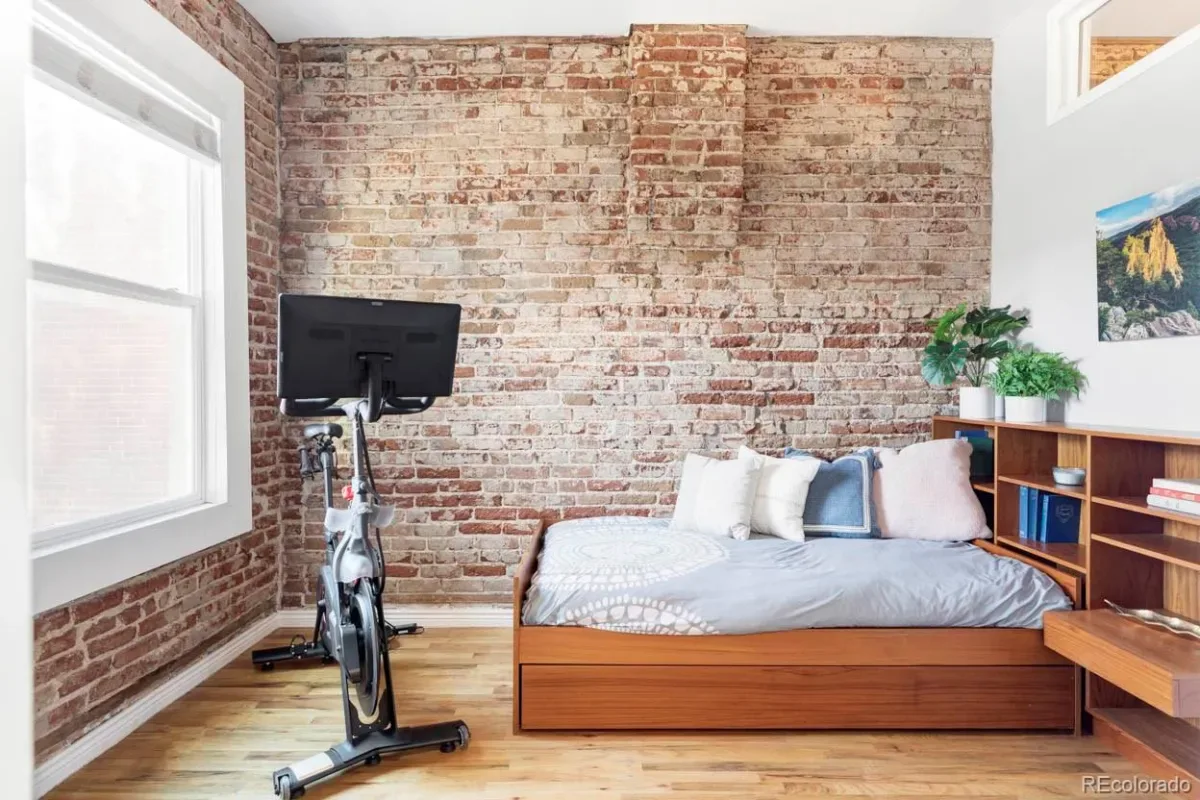 03162026190513 1200 15