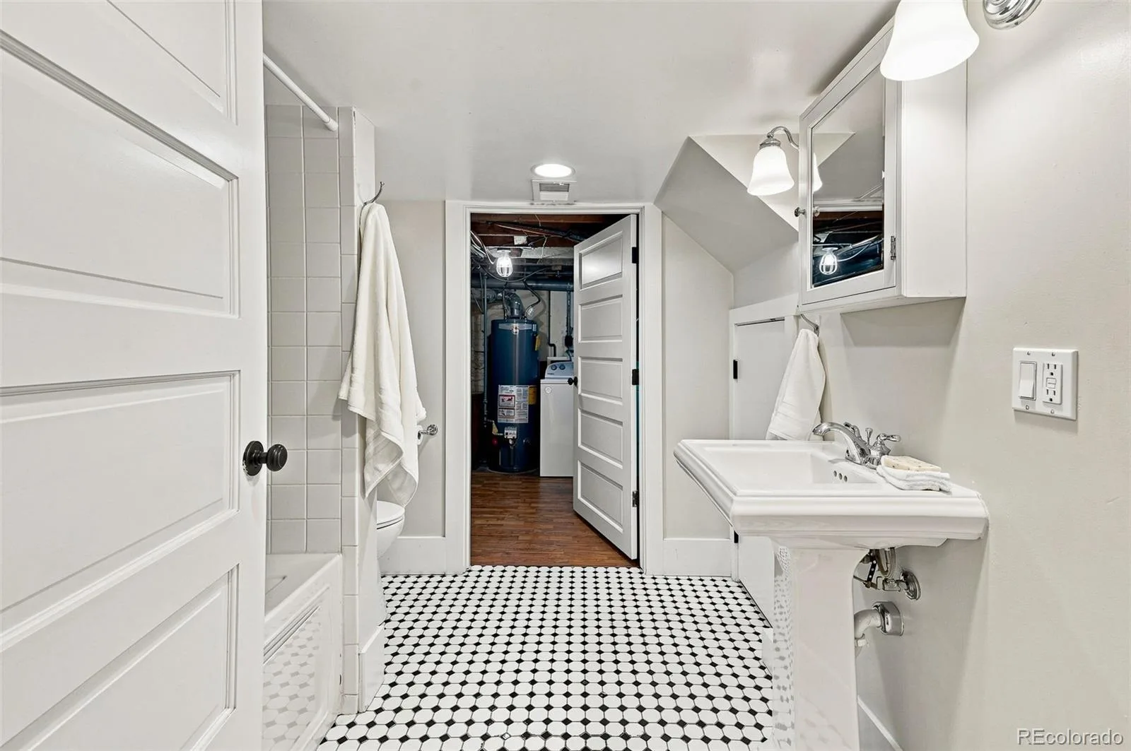 2045 S Sherman Street Denver CO 80210 | MLS #REC8137998 08142026155521 1600 25
