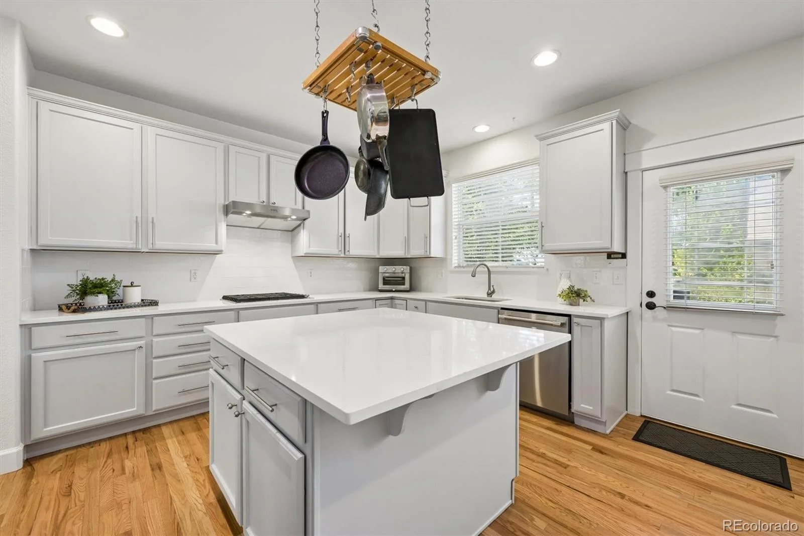 8775 E 28th Avenue Denver CO 80238 | MLS #REC8139226 08282026193610 1600 11