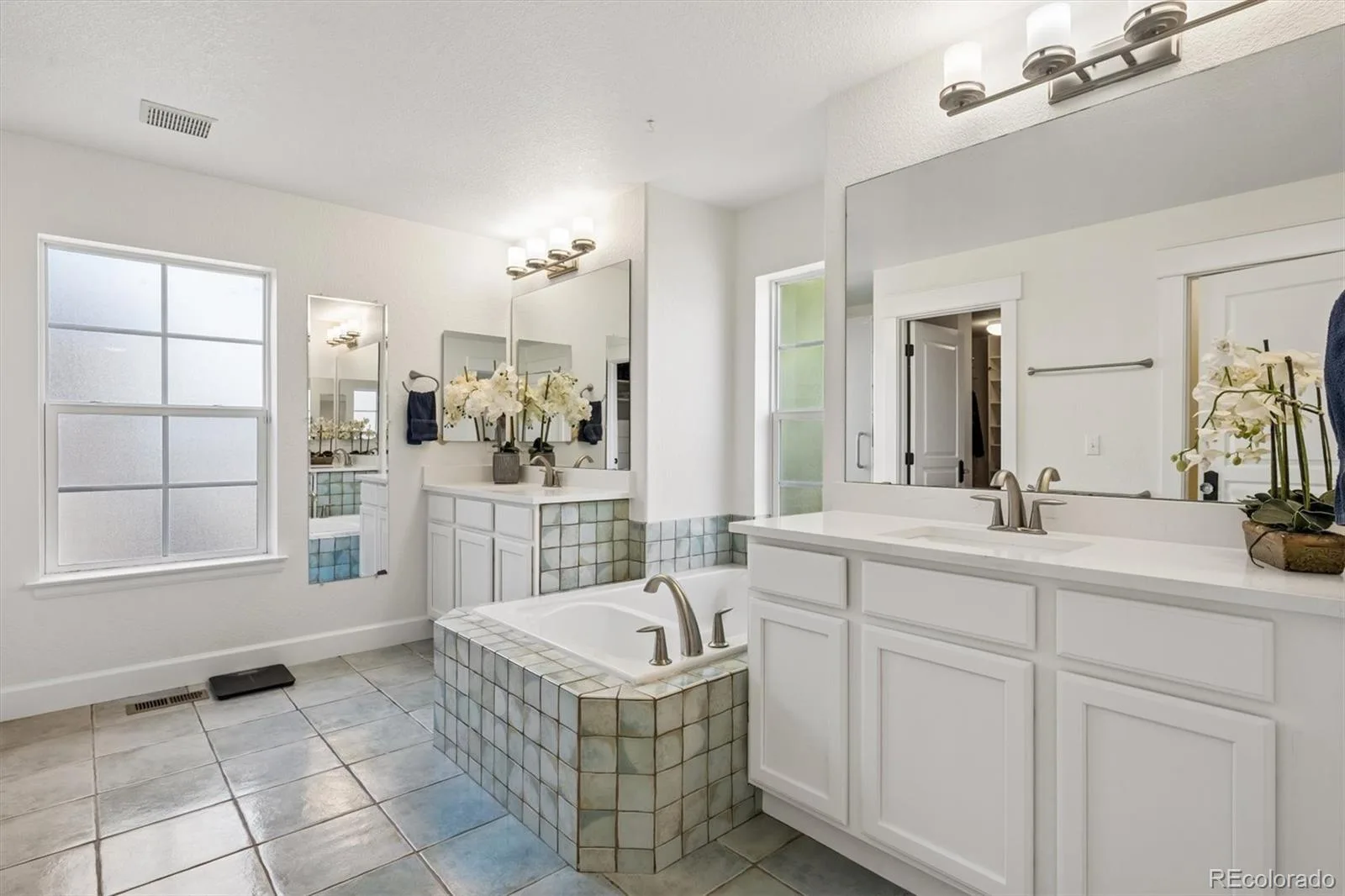 8775 E 28th Avenue Denver CO 80238 | MLS #REC8139226 08282026193610 1600 17