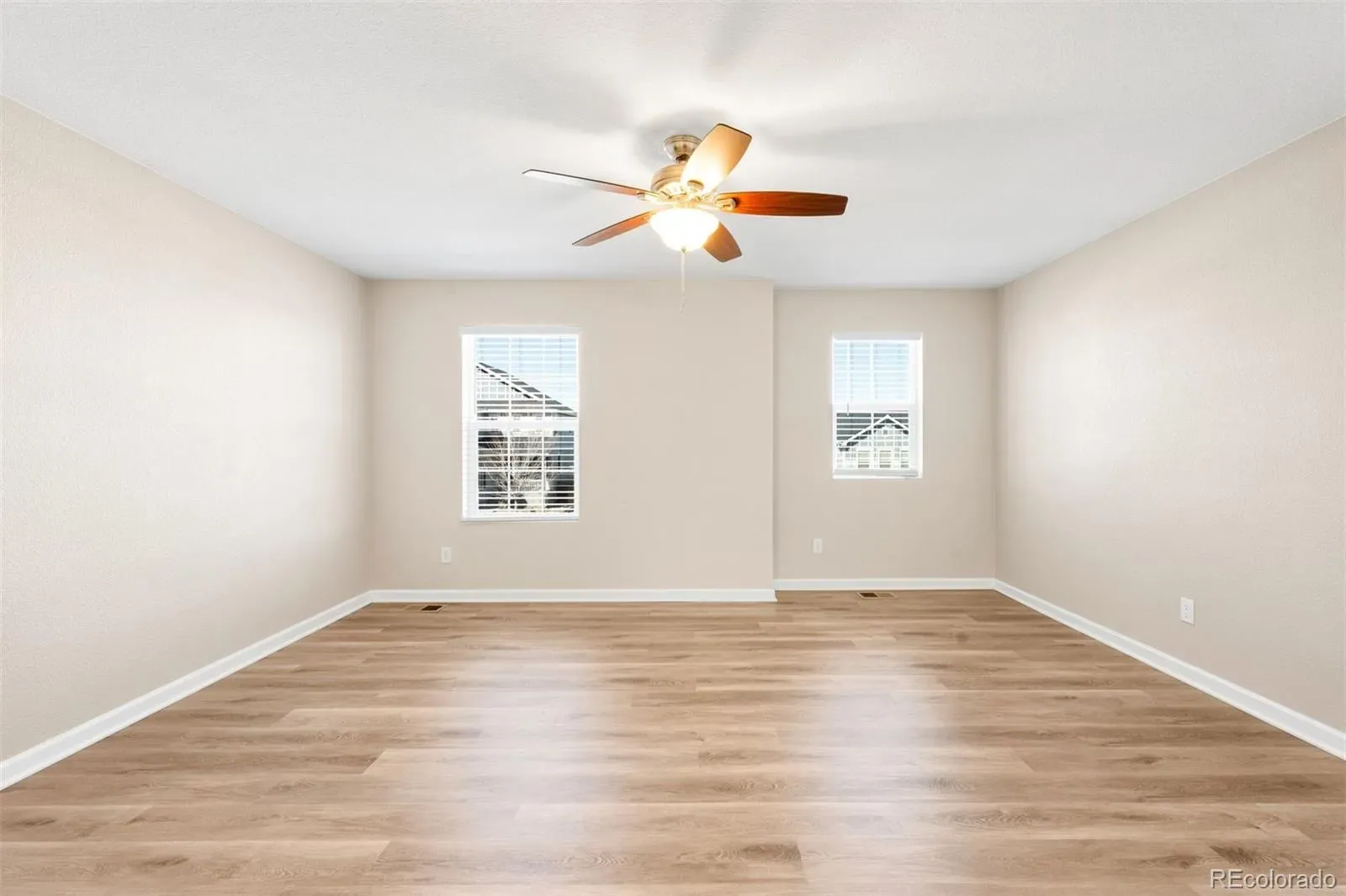 1156 Raindrop Way Castle Rock CO 80109 MLS #REC8139616 03102026163817 1600 15