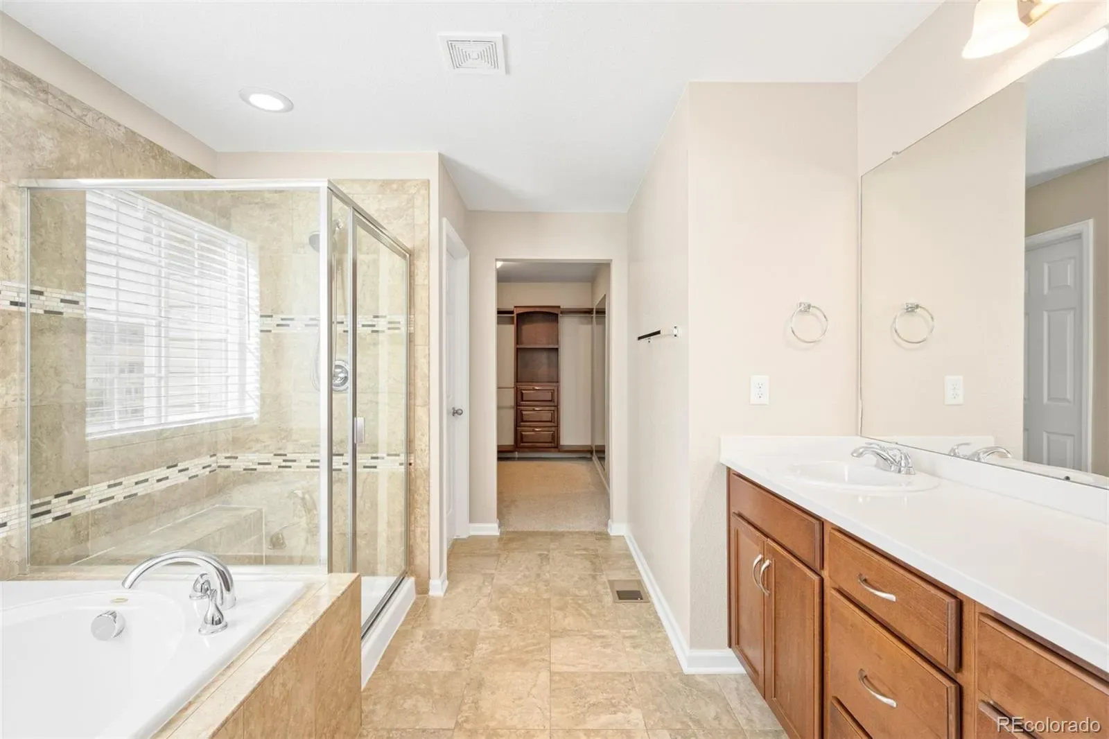 1156 Raindrop Way Castle Rock CO 80109 MLS #REC8139616 03102026163817 1600 17