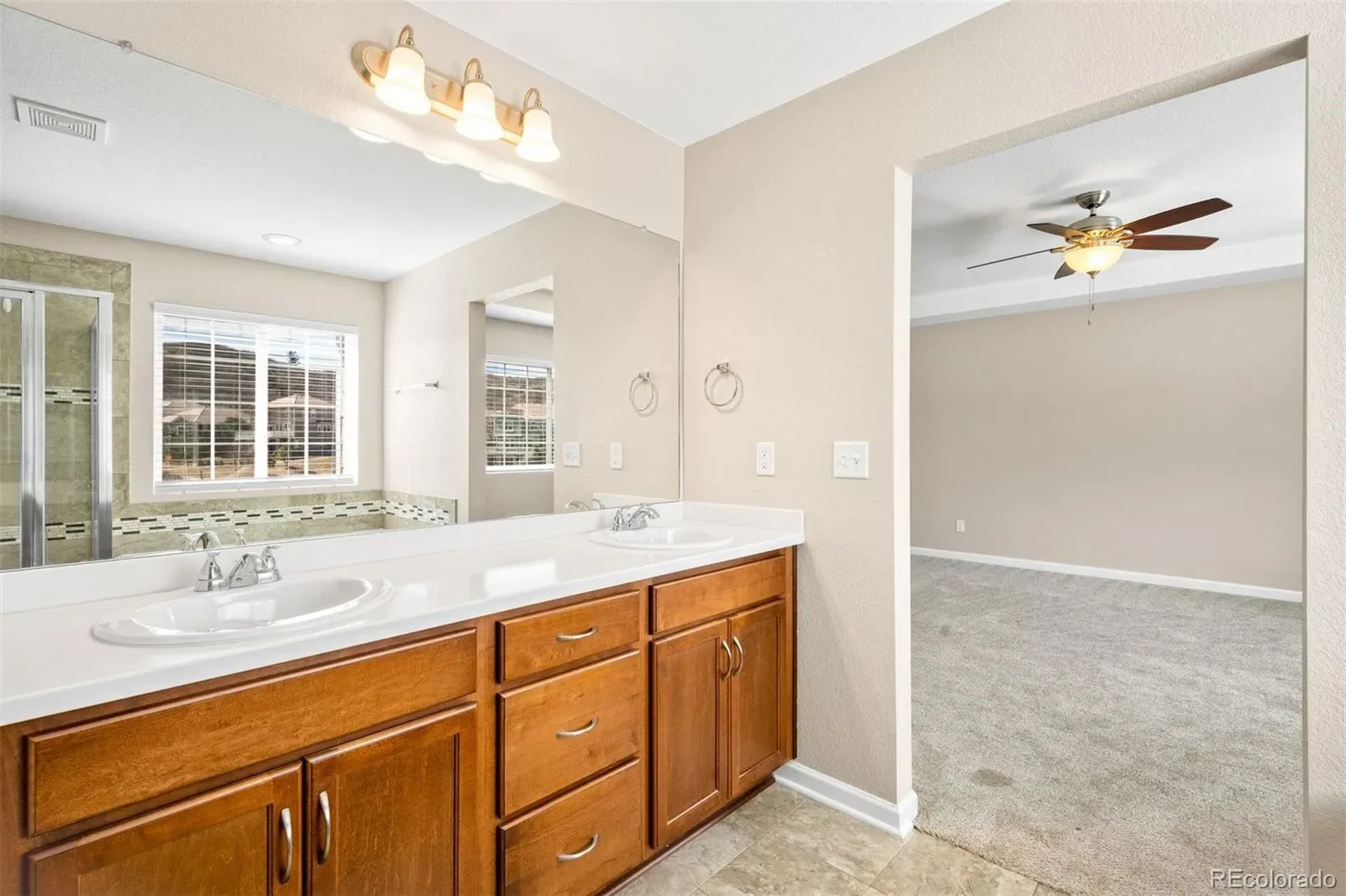 1156 Raindrop Way Castle Rock CO 80109 MLS #REC8139616 03102026163817 1600 18