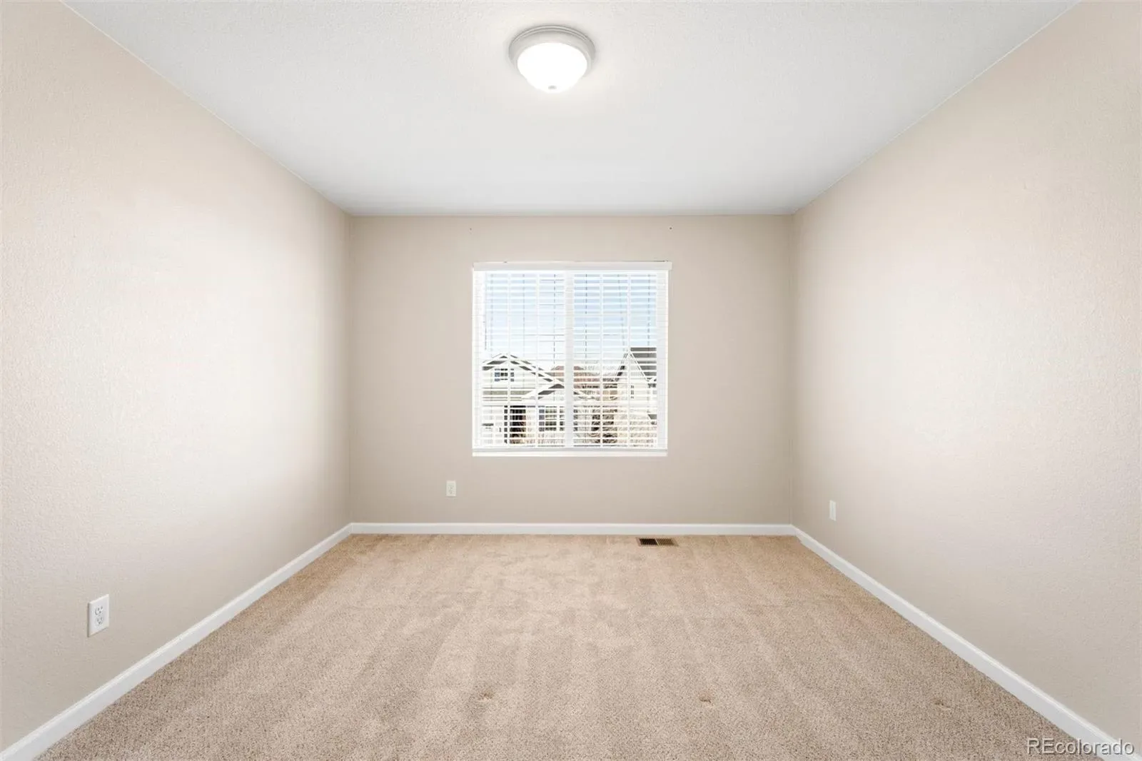 1156 Raindrop Way Castle Rock CO 80109 MLS #REC8139616 03102026163817 1600 25