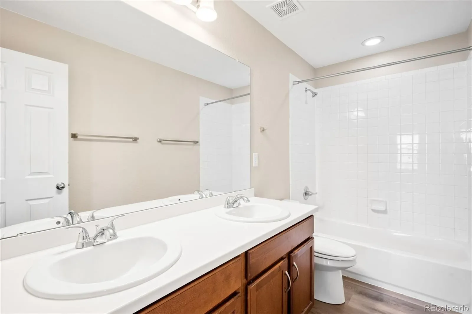 1156 Raindrop Way Castle Rock CO 80109 MLS #REC8139616 03102026163817 1600 33