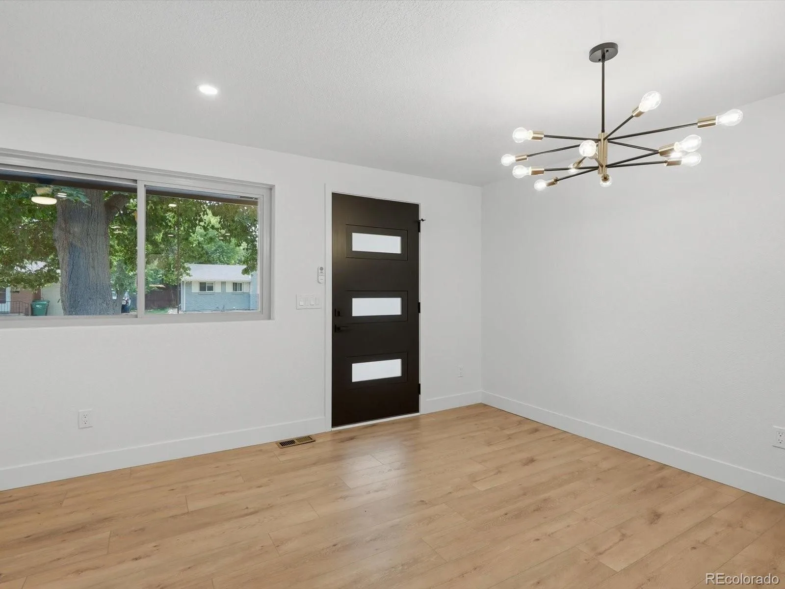 3455 W Powers Place Littleton CO 80123 | MLS #REC8142667 08152026222020 1600 4