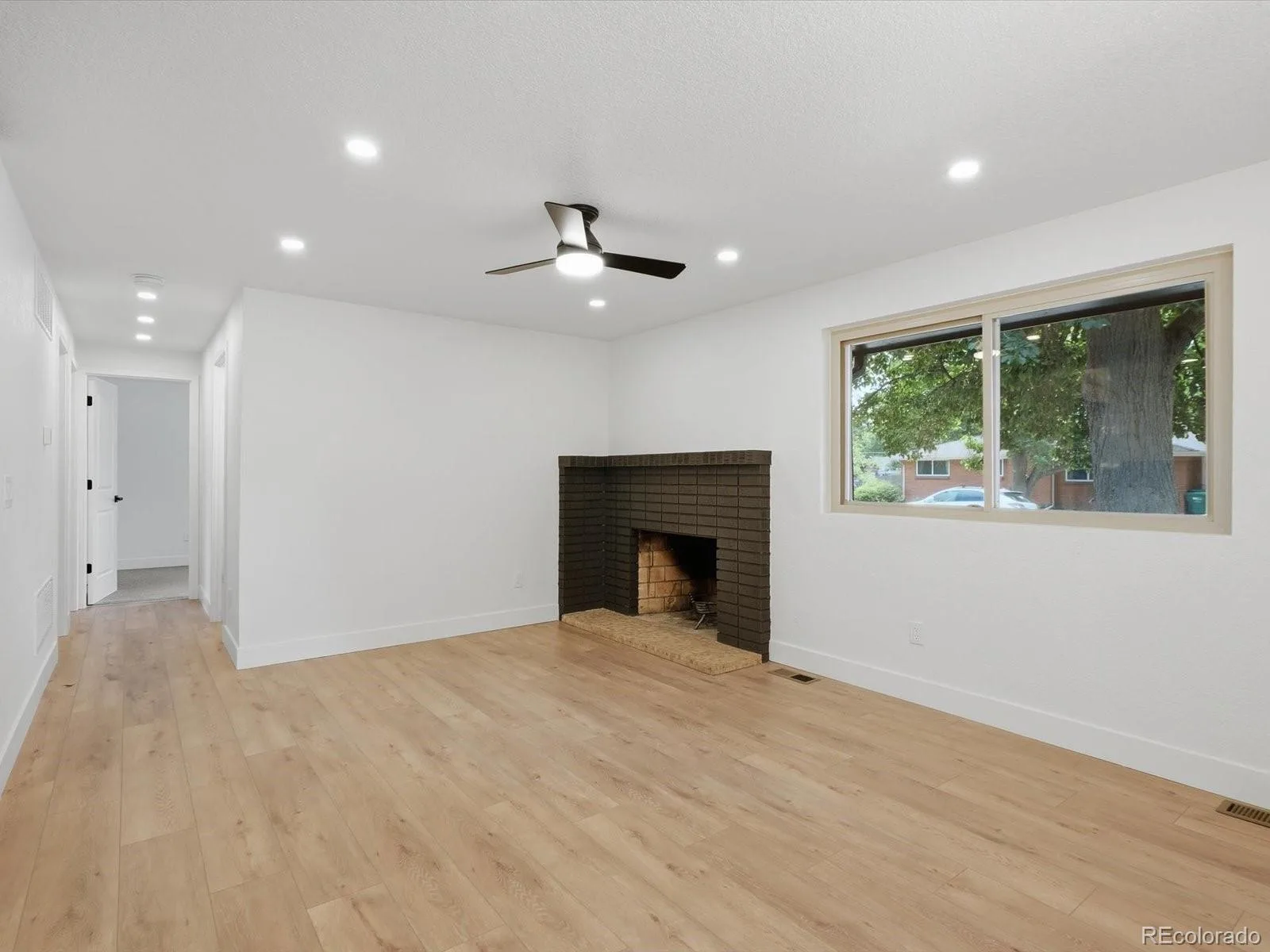 3455 W Powers Place Littleton CO 80123 | MLS #REC8142667 08152026222020 1600 8