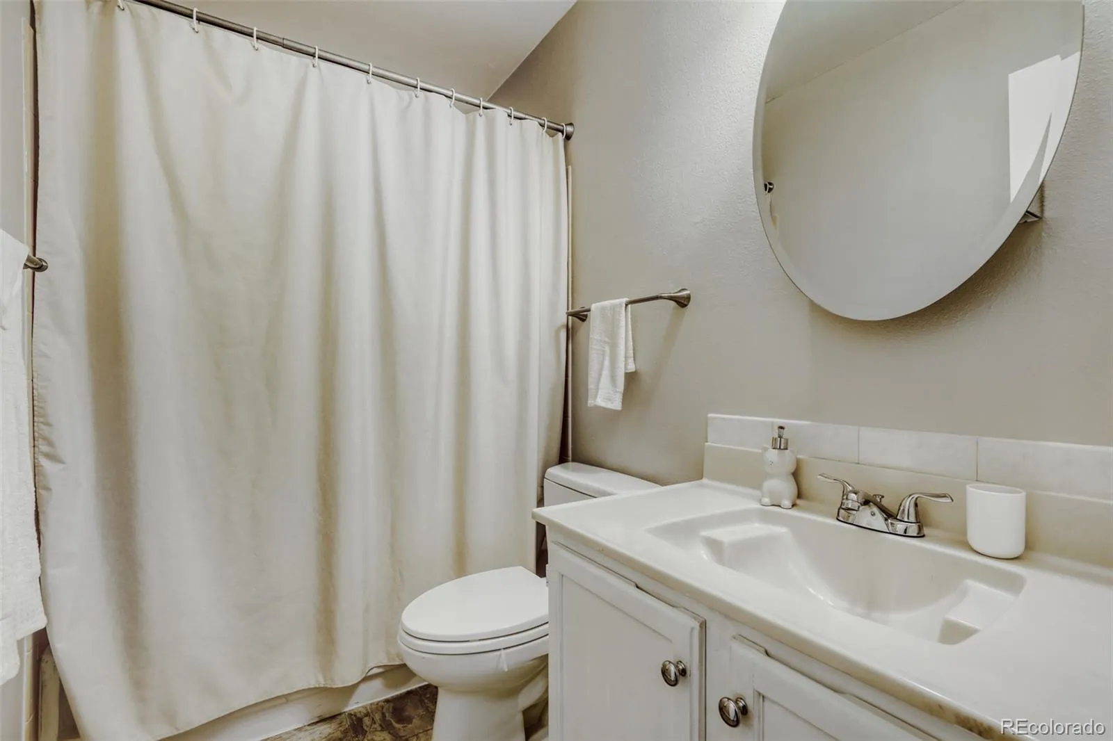 9901 E Evans Avenue #34A Aurora CO 80247 MLS #REC8143400 04172026233739 1600 19