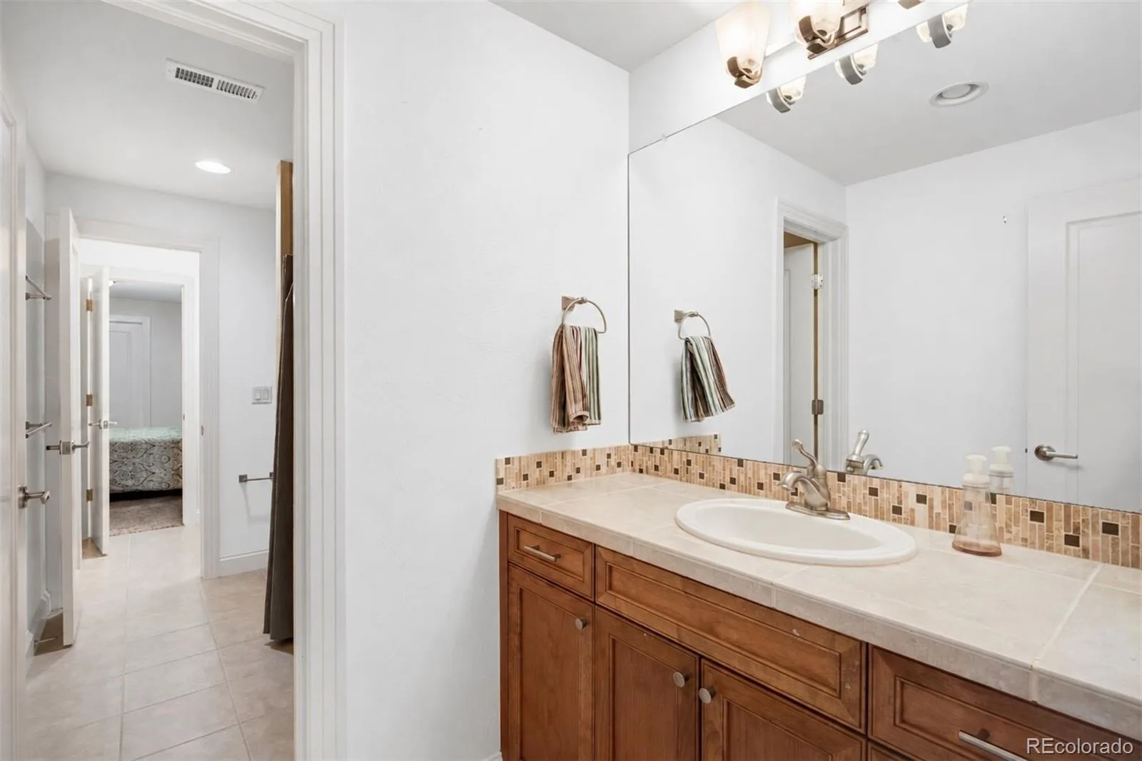 2020 S Madison Street Denver CO 80210 | MLS #REC8143602 10132026192449 1600 21