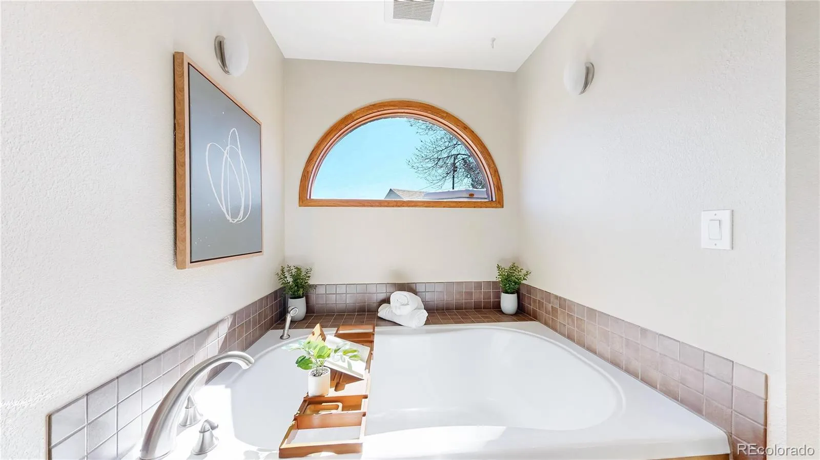 04142026161529 1600 19