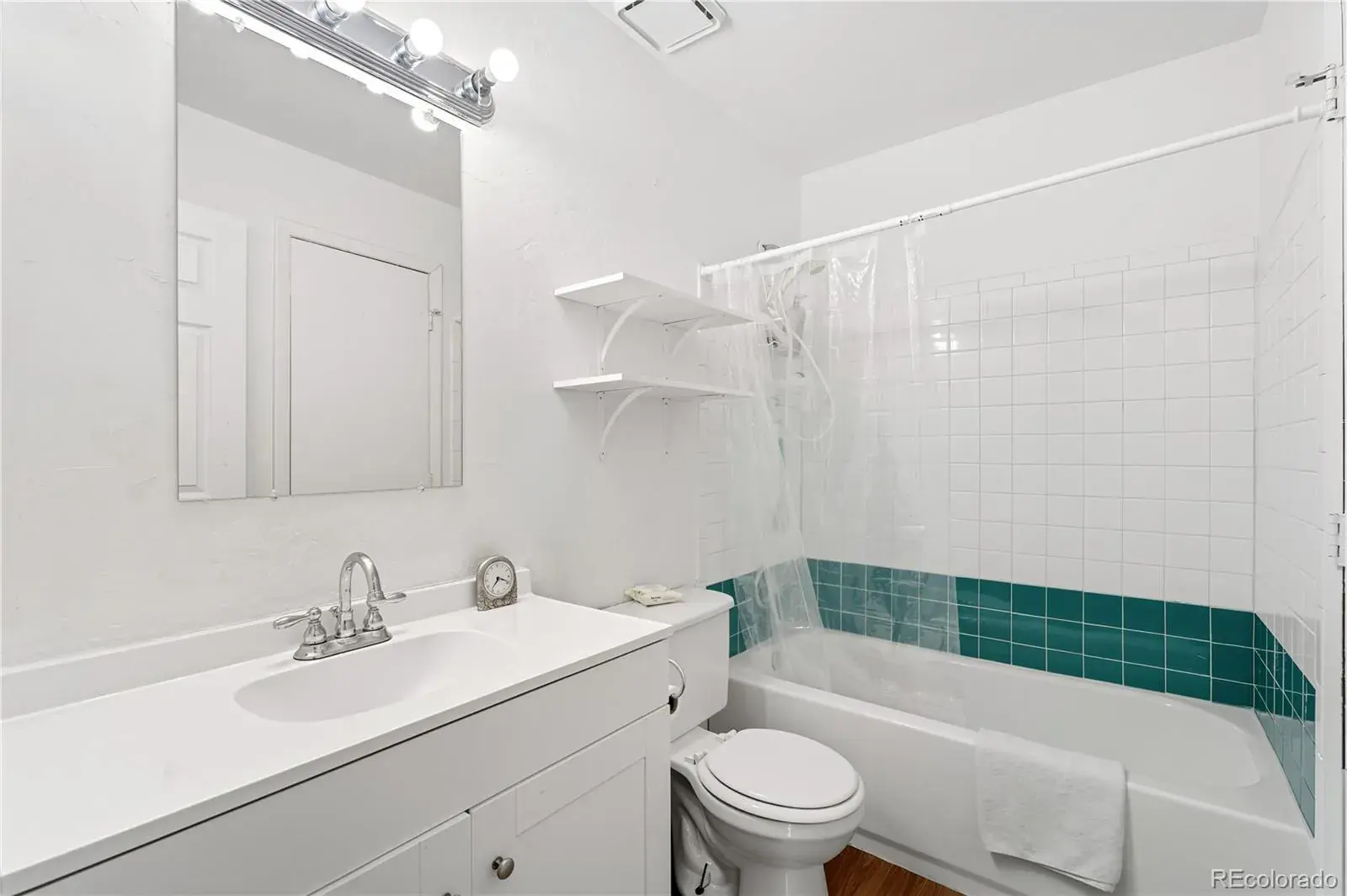 10012025173015 1600 10