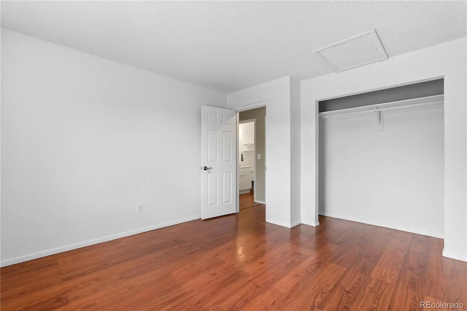 10012025173015 1600 12