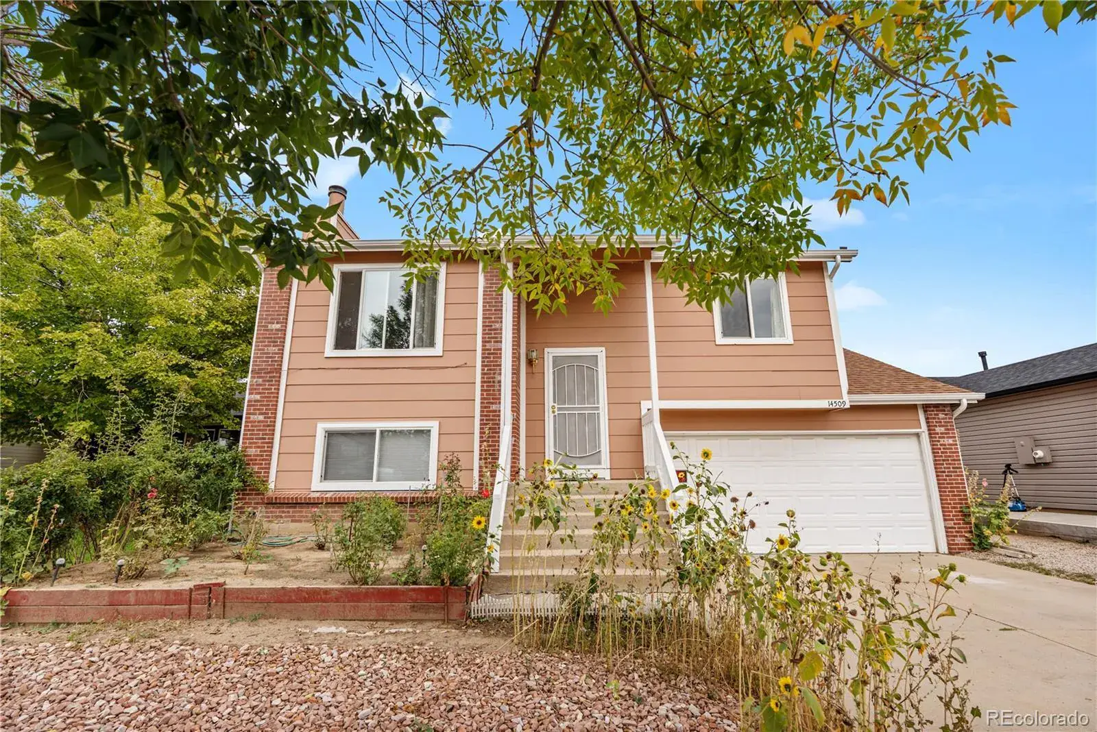 10012025173015 1600 19