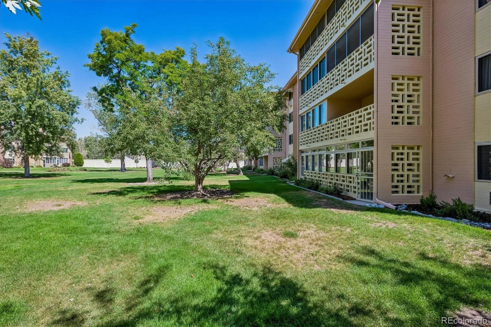 605 S Alton Way #12A Denver CO 80247 | MLS #REC8145959 08152026201521 1600 4