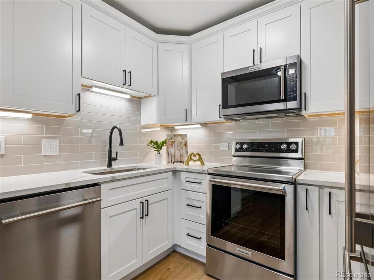 605 S Alton Way #12A Denver CO 80247 | MLS #REC8145959 MLS #REC8145959 image #0