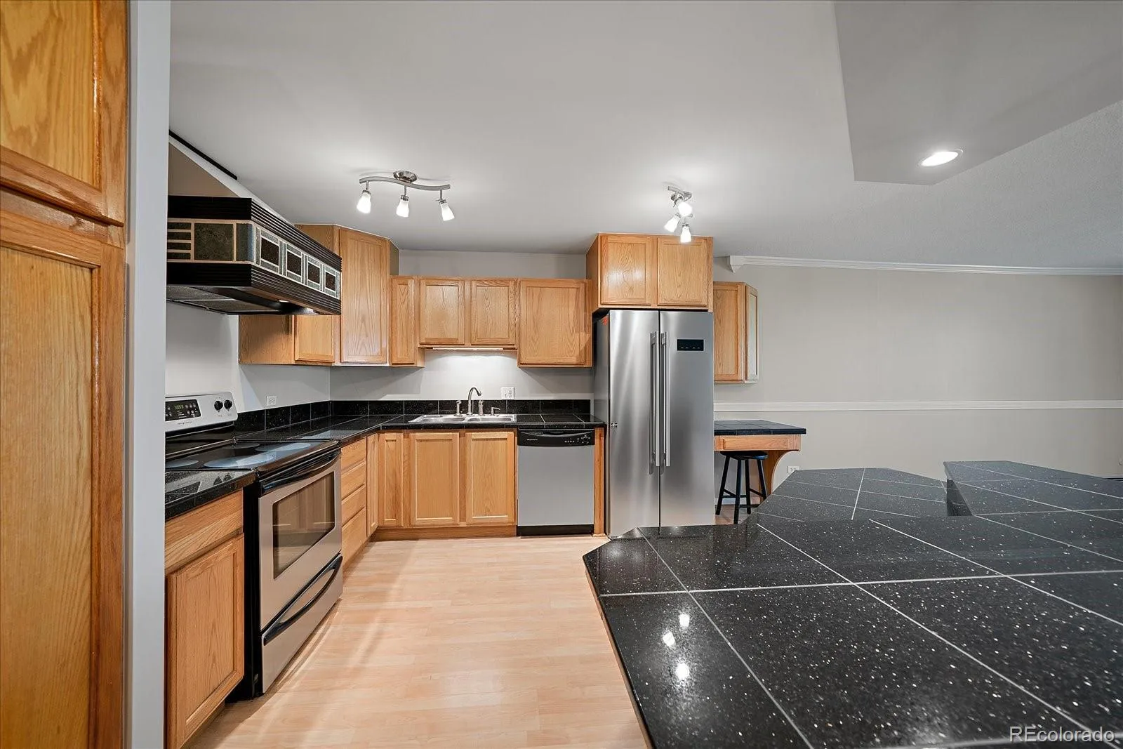 715 S Alton Way #4B Denver CO 80247 | MLS #REC8146742 07312026172846 1600 8