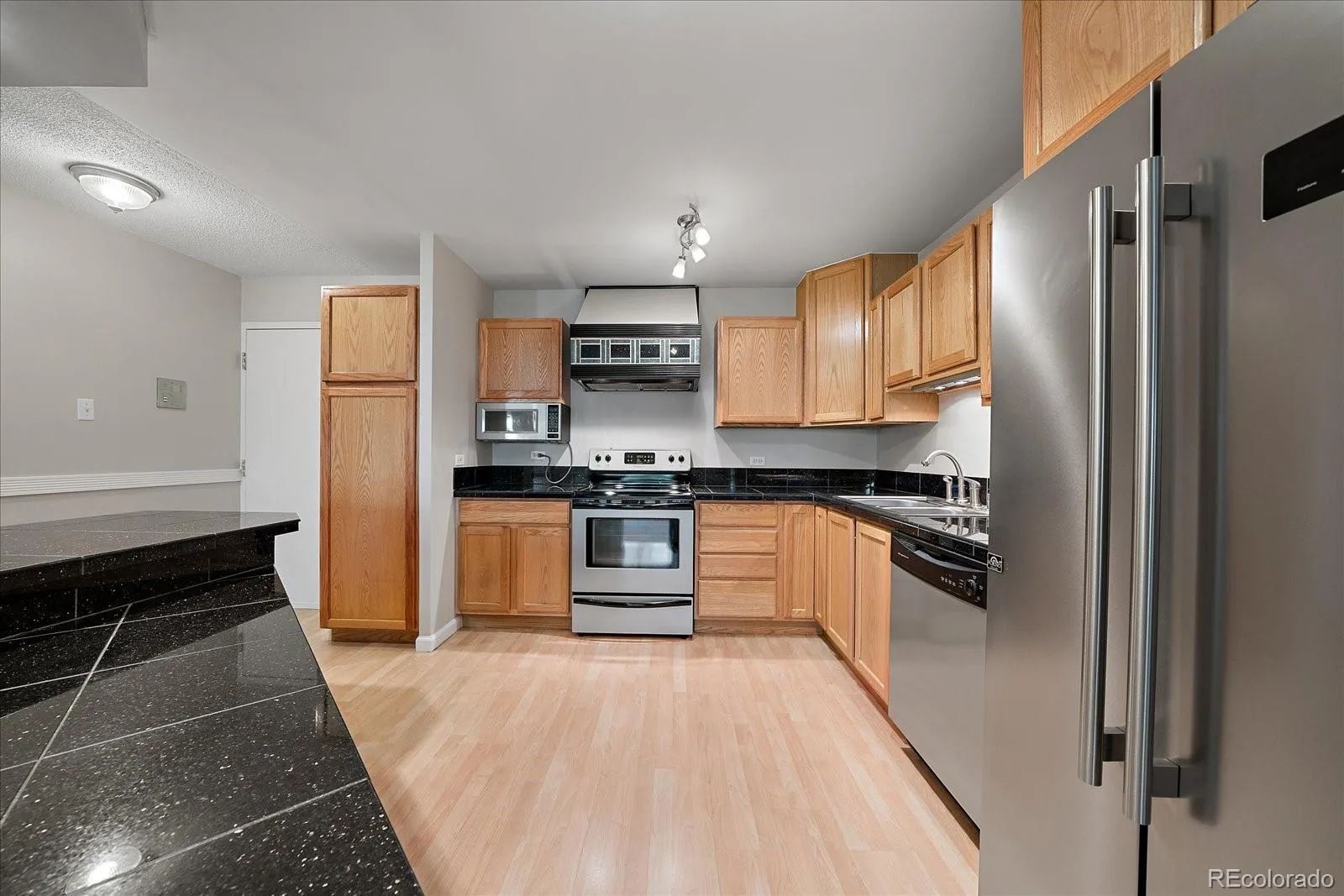 715 S Alton Way #4B Denver CO 80247 | MLS #REC8146742 07312026172846 1600 9